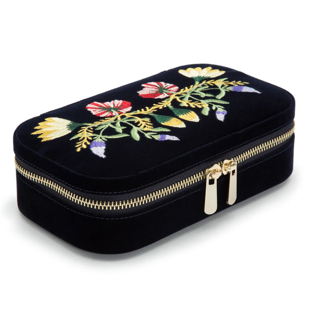 Luxus Reiseetui Schmuck Zip Indigo – exklusive Aufbewahrung für Diamanten, Goldschmuck und Edelsteine, High-End-Qualität, ideales Präsent für anspruchsvolle Frauen, erhältlich bei Juwelier und Goldschmied Schroll in Kitzbühel Tirol oder online.