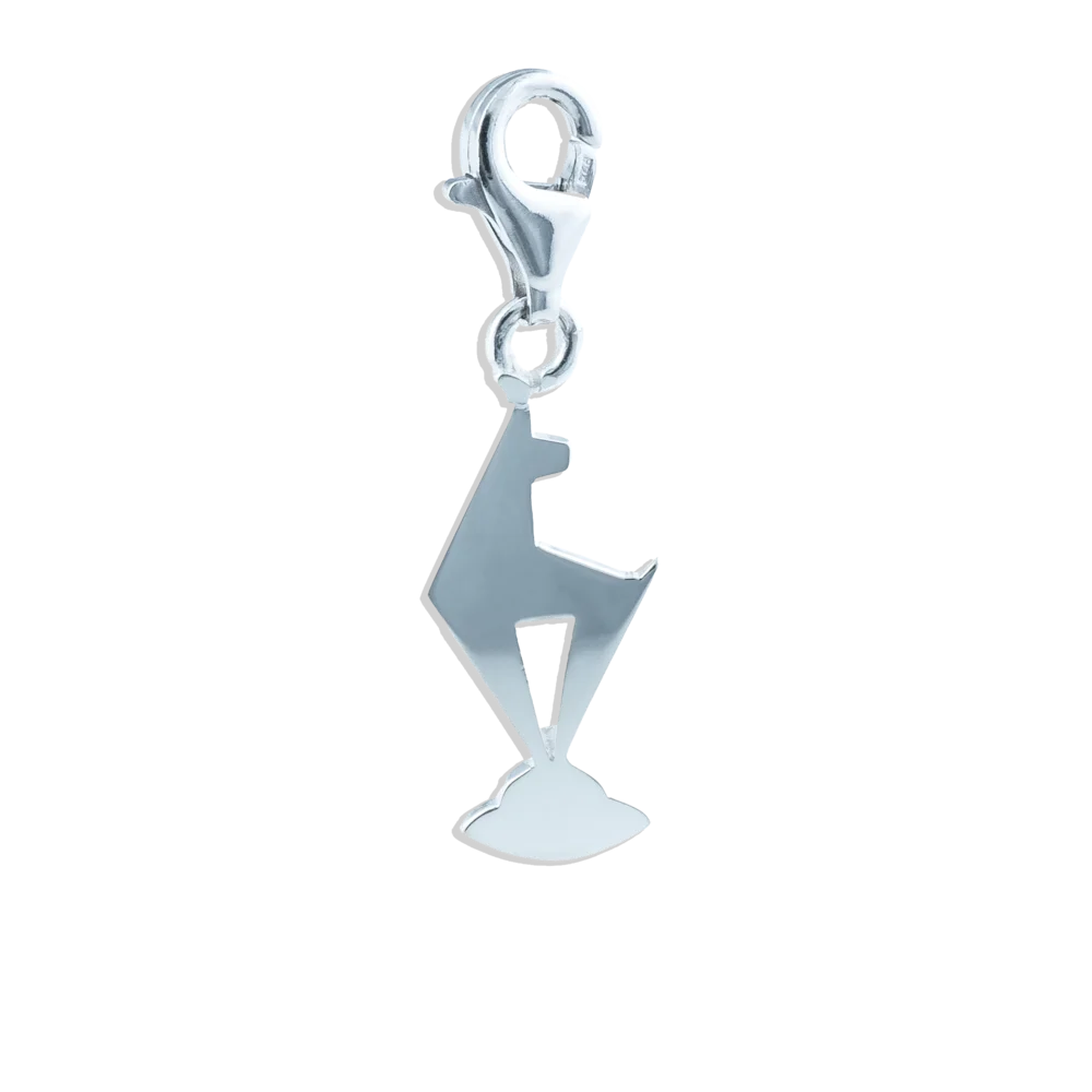 KitzSpirit® Walde Gams Anhänger aus 925 Sterling Silber mit Karabinerhaken – Handgefertigter Schmuckanhänger im alpinen Kitzbühel-Design, einfach zu befestigen, exklusives Souvenir oder Geschenk, erhältlich bei Goldschmiede Tirol
