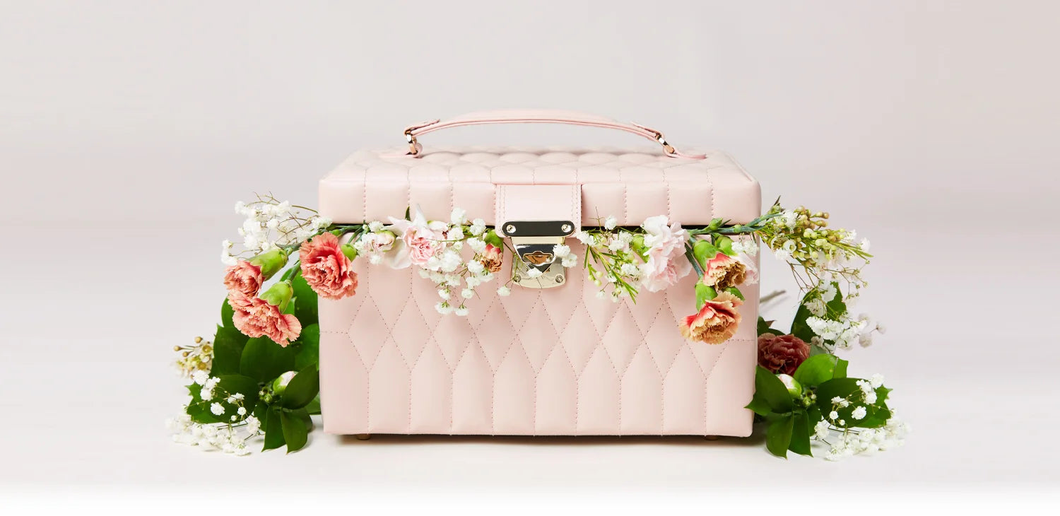 © Wolf 1834 - Kollektion Caroline - Etui mit Zip und ultimativer Schutz im Schmuckkoffer