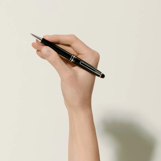 Exklusiver Montblanc Kugelschreiber mit platinierten Elementen und weißem Emblem
