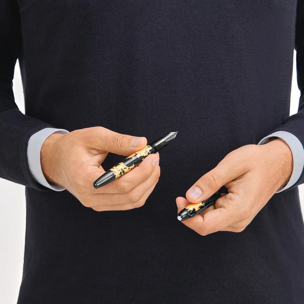 Montblanc® Meisterstück Solitaire Calligraphy Fountain Pen Gold Leaf