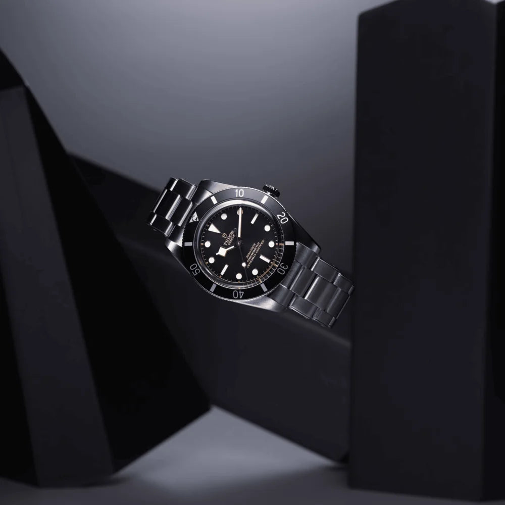 Tudor® Black Bay 54 Ziffernblatt schwarz