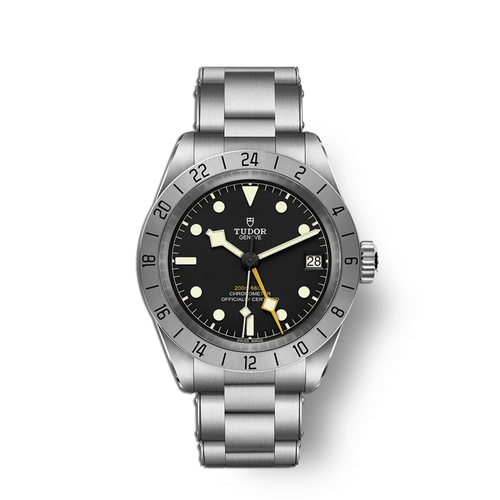 Tudor Black Bay Pro – exklusive Schweizer Luxus-GMT Herrenuhr mit schwarzem Zifferblatt, Edelstahlarmband und Automatikwerk, jetzt im Uhrengeschäft Schroll Tirol mit persönlicher Premium-Beratung erhältlich