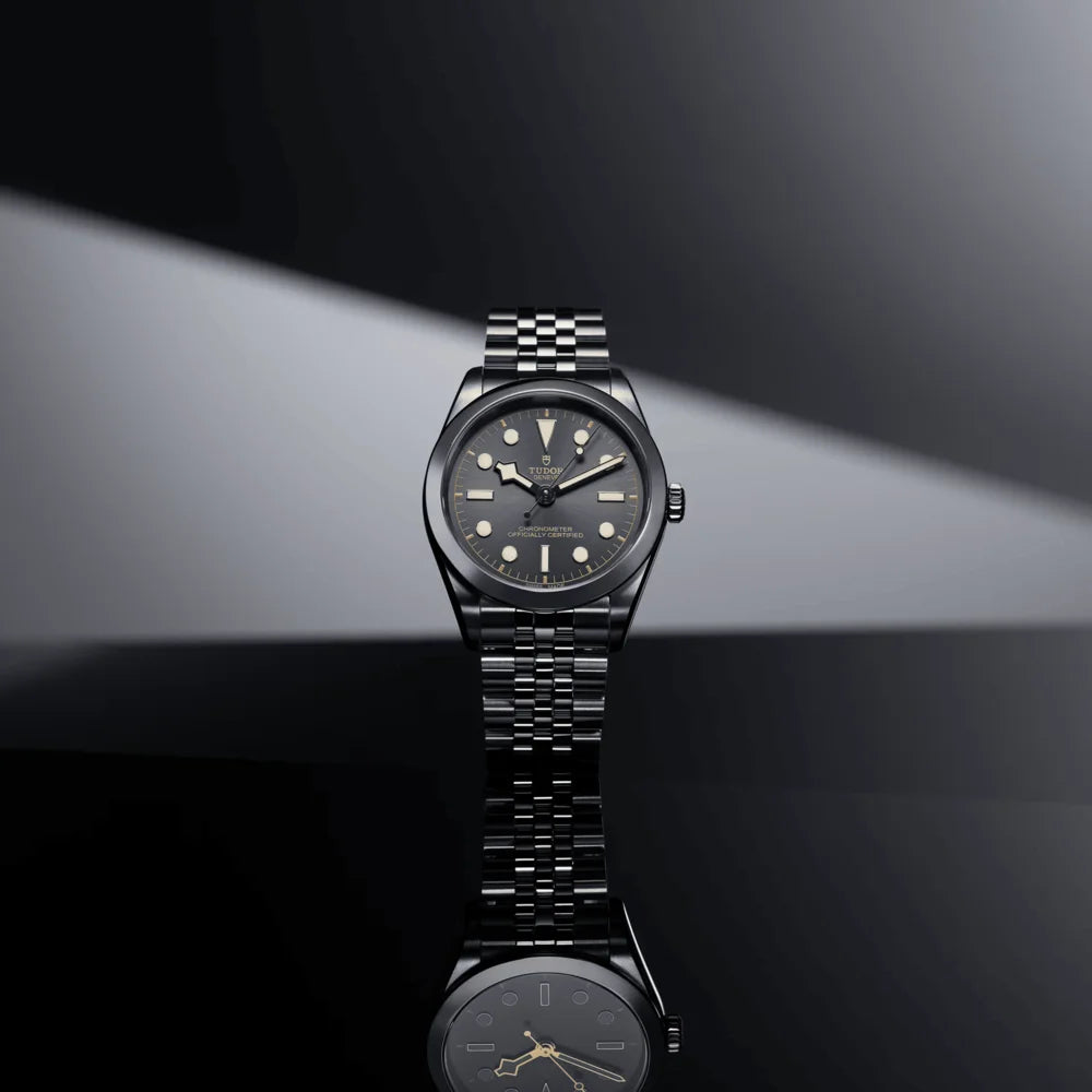 Tudor® Black Bay 39 Ziffernblatt schwarz
