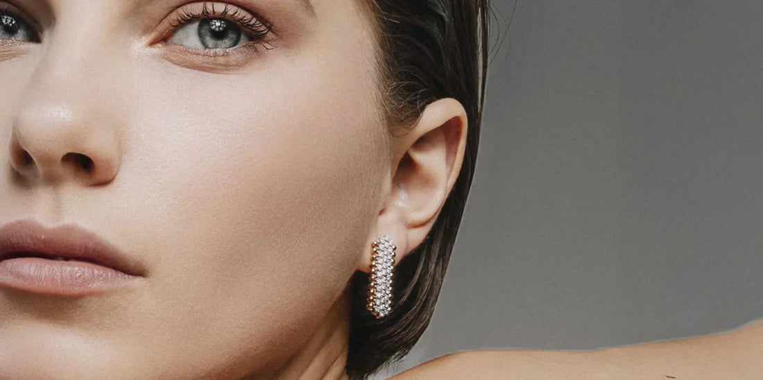 Exklusive Diamantohrringe aus 18 Karat Weißgold – luxuriöse Designerohrringe von Serafino Consoli bei Juwelier Schroll in Kitzbühel Tirol