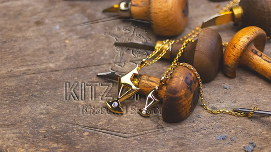 Exklusive Schmuckstücke und Luxusuhren online kaufen bei Juwelier und Goldschmied Schroll in Kitzbühel, Tirol