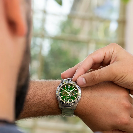 Luxus Herrenuhr Festina Bullhead F20743/2 mit grünem Zifferblatt in Tirol 