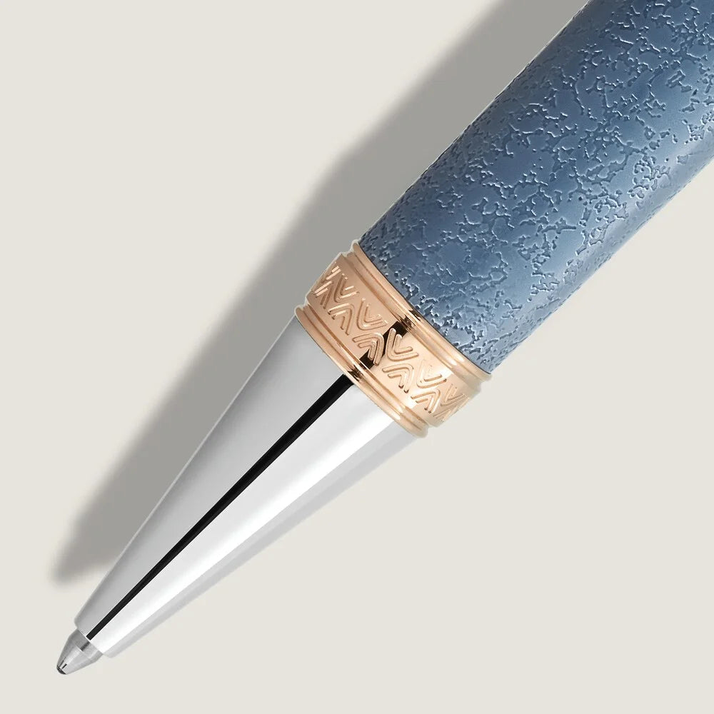 Edler Montblanc Kugelschreiber mit vergoldetem blattförmigem Clip und Harz Design