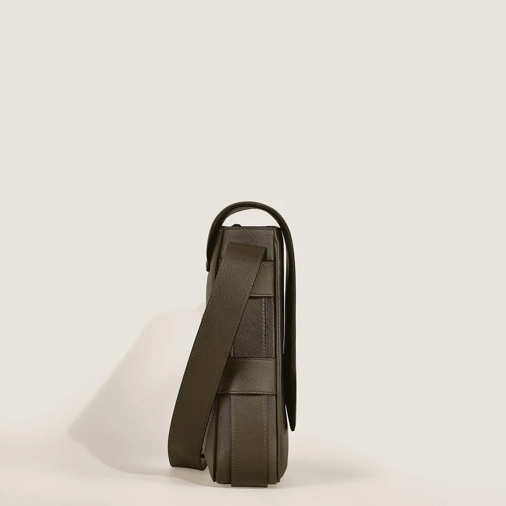 Montblanc Crossbody Messenger Bag Sartorial Leder khaki bei der Montblanc Boutique Kizbühel kaufen