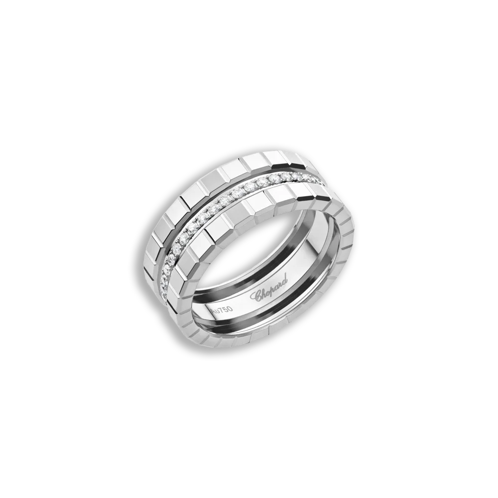 Exklusiver Diamantring Chopard Ice Cube – Weißgold, edler Solitär-Diamant, modernes Luxusdesign, hochwertige Handwerkskunst, bei Juwelier und Goldschmied Schroll in Kitzbühel Tirol.