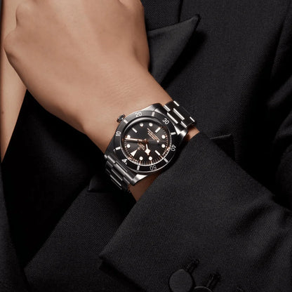 Tudor®  Black Bay 54 Ziffernblatt schwarz