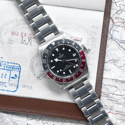 Tudor®  Black Bay GMT Ziffernblatt schwarz