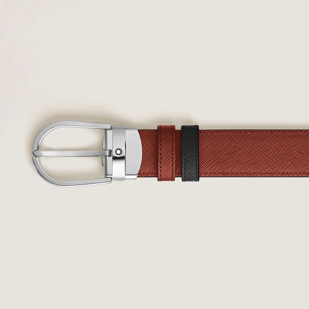 Detailaufnahme der Montblanc Schließe an einem hochwertigen Ledergürtel